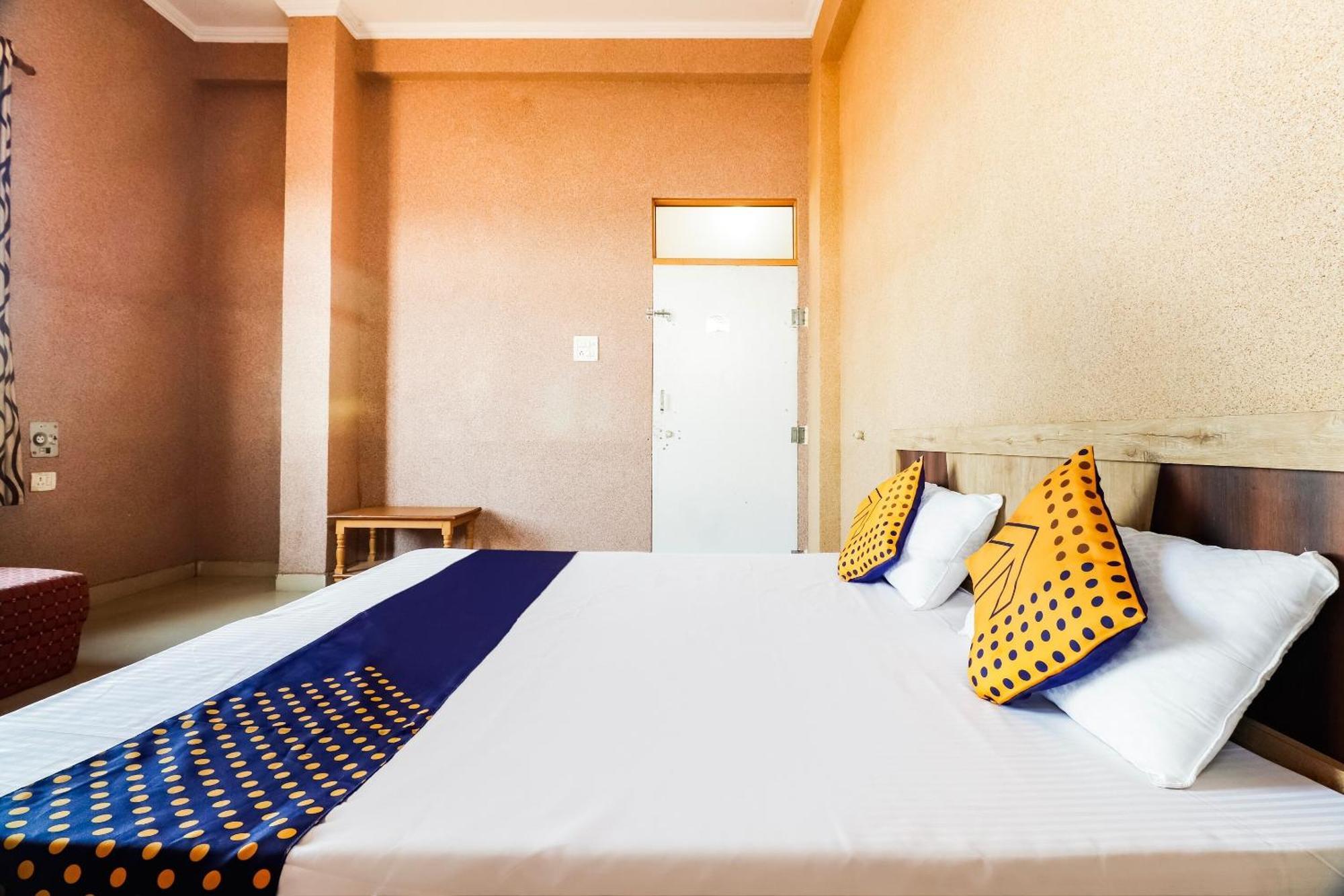 Spot On 68319 Hotel Nakhralo Rajasthan Resort جايبور المظهر الخارجي الصورة